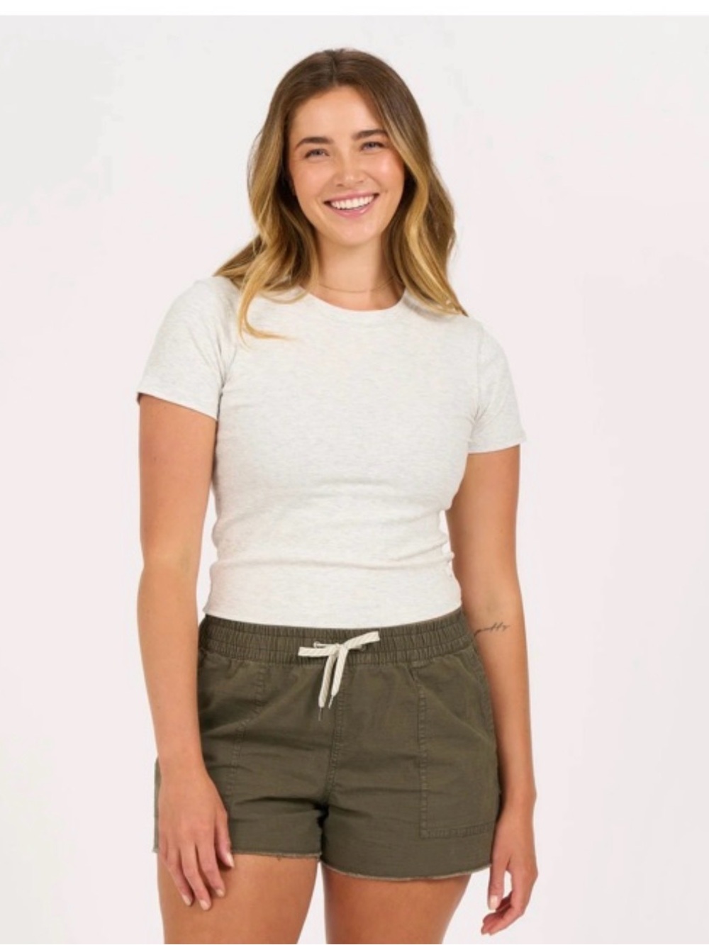 Vuori Women's Mudra fitted Tee White Heather. Like New sz Small